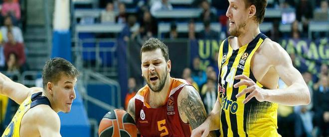 Türk derbisinin galibi Fenerbahçe