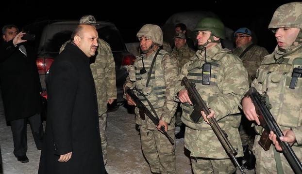 Milli Savunma Bakanı Işık Namaz Dağında