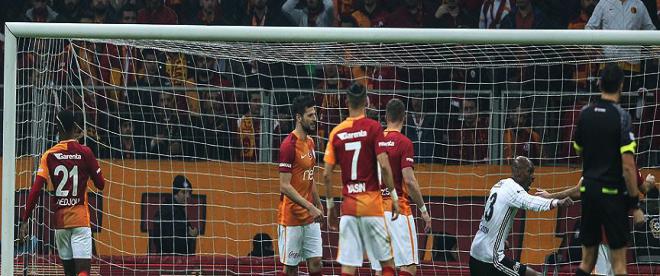 Galatasarayda düşüş sürüyor