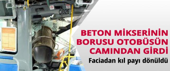 Halk otobüsü, beton mikserine çarptı