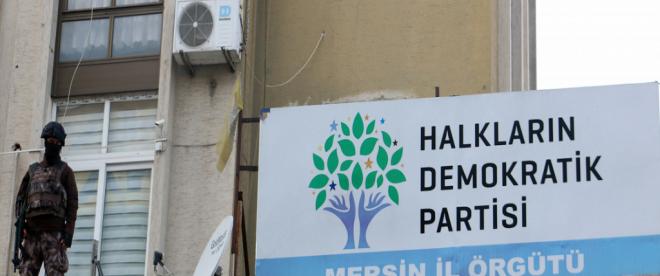 HDP Mersin İl Başkanlığında arama başlatıldı