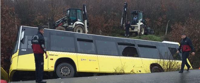 Şile yolunda IETT otobüsü şarampole devrildi : 1 ölü, 12 yaralı