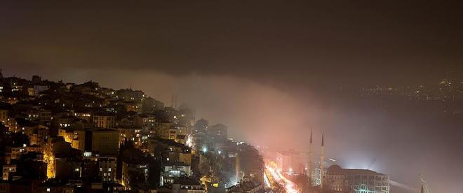 İstanbul Boğazı gemi geçişlerine kapatıldı