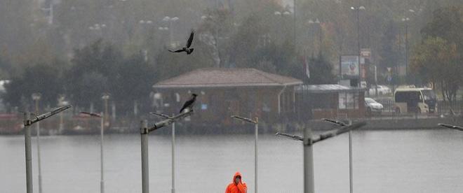 İstanbulda sağanak ve fırtına etkili oluyor