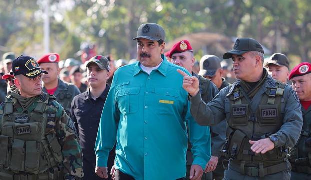 Madurodan askerlere birlik ve disiplin talimatı