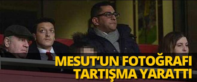 Mesutun fotoğrafı tartışma yarattı