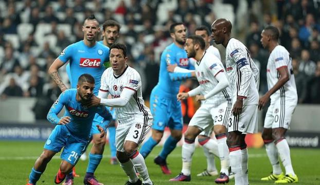 Beşiktaş Napoliyi deviremedi