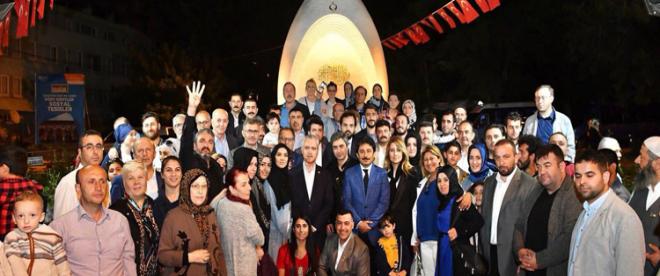 Necati Şaşmaz, Üsküdar Belediyesinin iftar programına katıldı