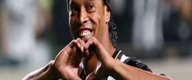 Ronaldinho futbolu bıraktı