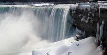 Niagara Şelalesi’nde rekor donma