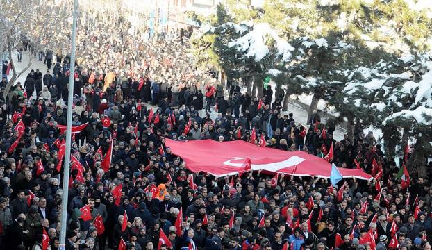 Bingöl, Van, Hakkari ve Mardinde binlerce vatandaş terörü lanetledi