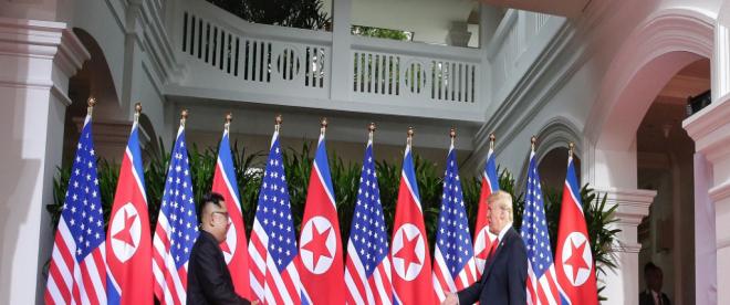 Trump ile Kim tarihi zirvede buluştu