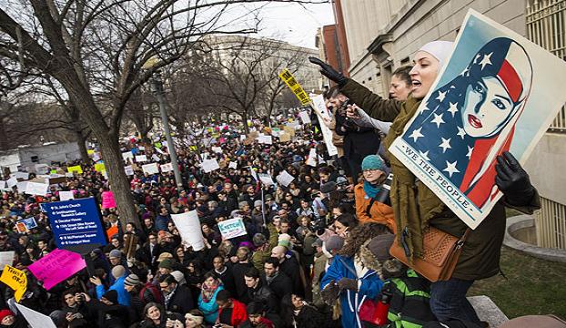 Beyaz Saray önünde Trump karşıtı protesto