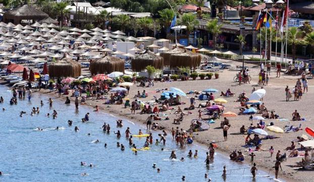 Rus turist Antalya turizmini artıya geçirdi
