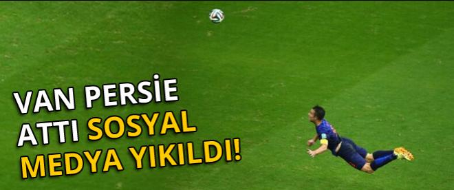 Van Persie attı sosyal medya yıkıldı!