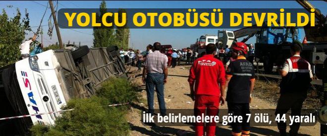 Yolcu otobüsü devrildi