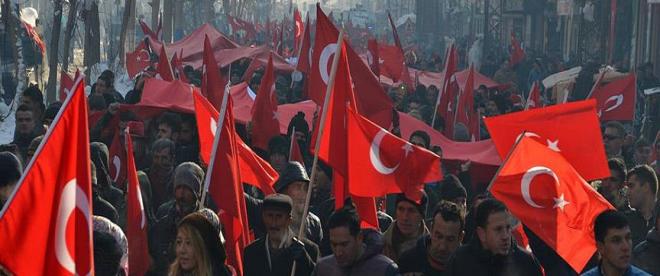 Yüksekovada &quot;teröre lanet&quot; yürüyüşü